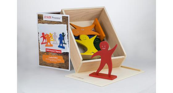 SIZE PROZESS® Figure Set, 6-Pcs. in wooden box